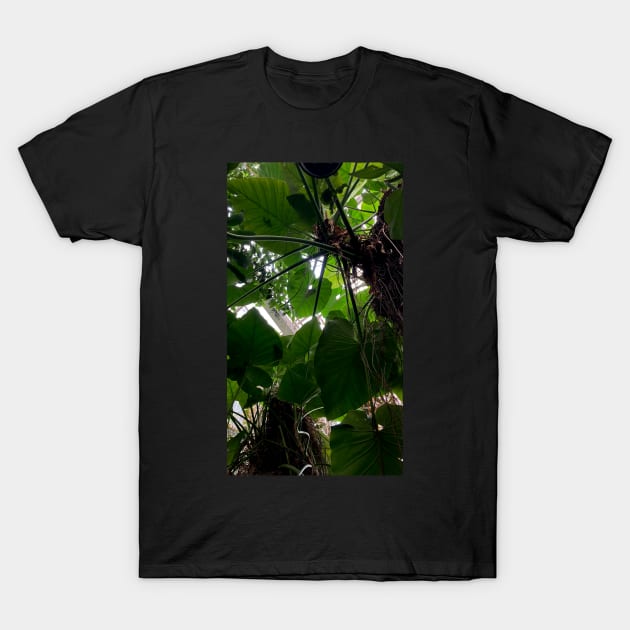 green leaves T-Shirt by taya-stdnk